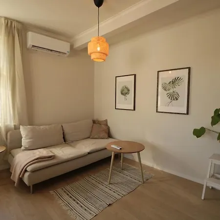 Newly Renovated 아파트