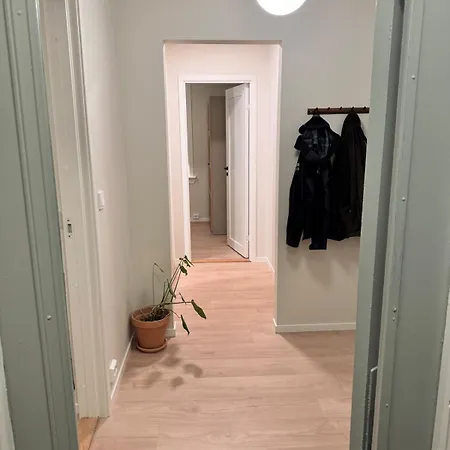 Newly Renovated 아파트 *