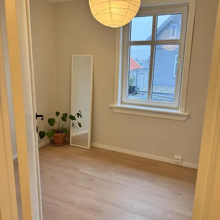 아파트 Newly Renovated *